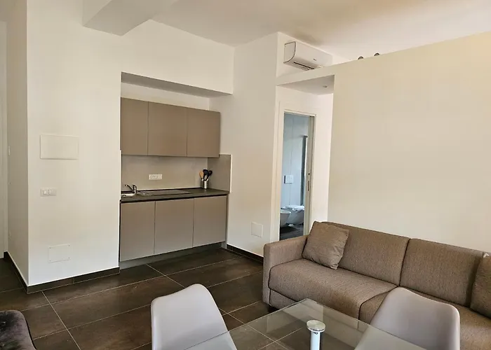 Residenza Atena 维博瓦伦蒂亚码头